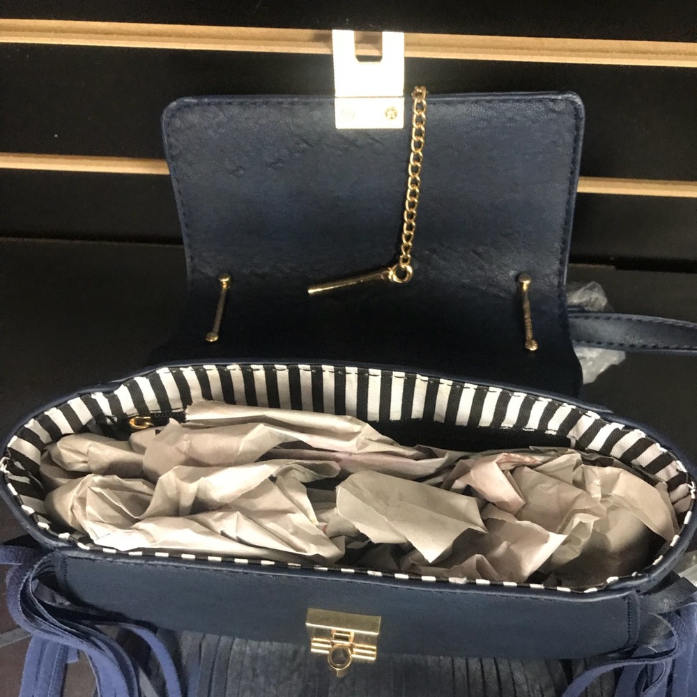Purse - Picture 2 of 3